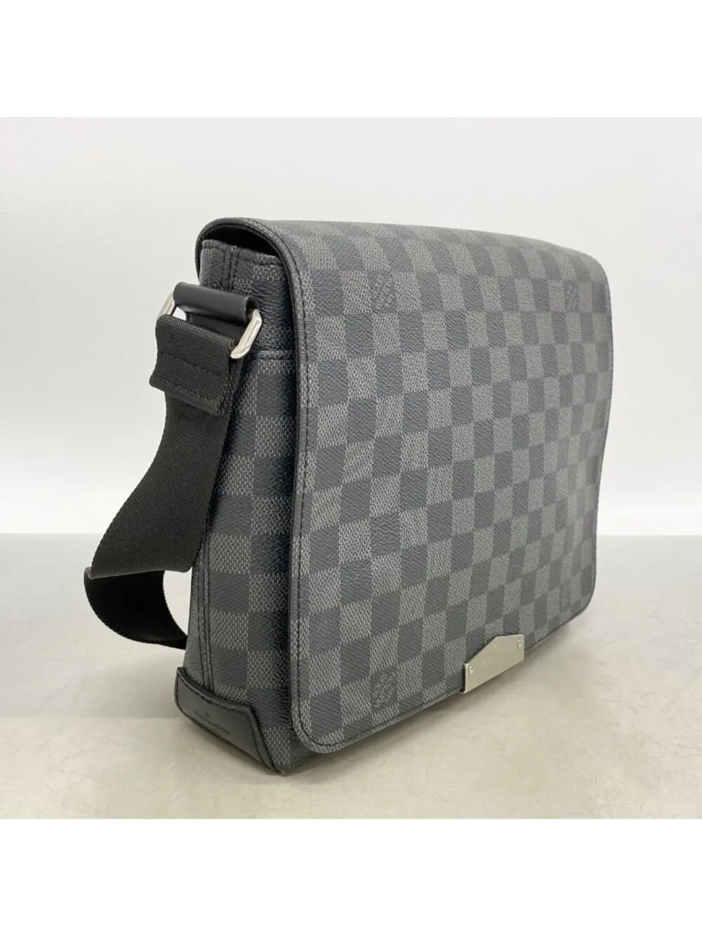 Louis Vuitton Shoulder Bag Damier Graphite District PM Black Gray